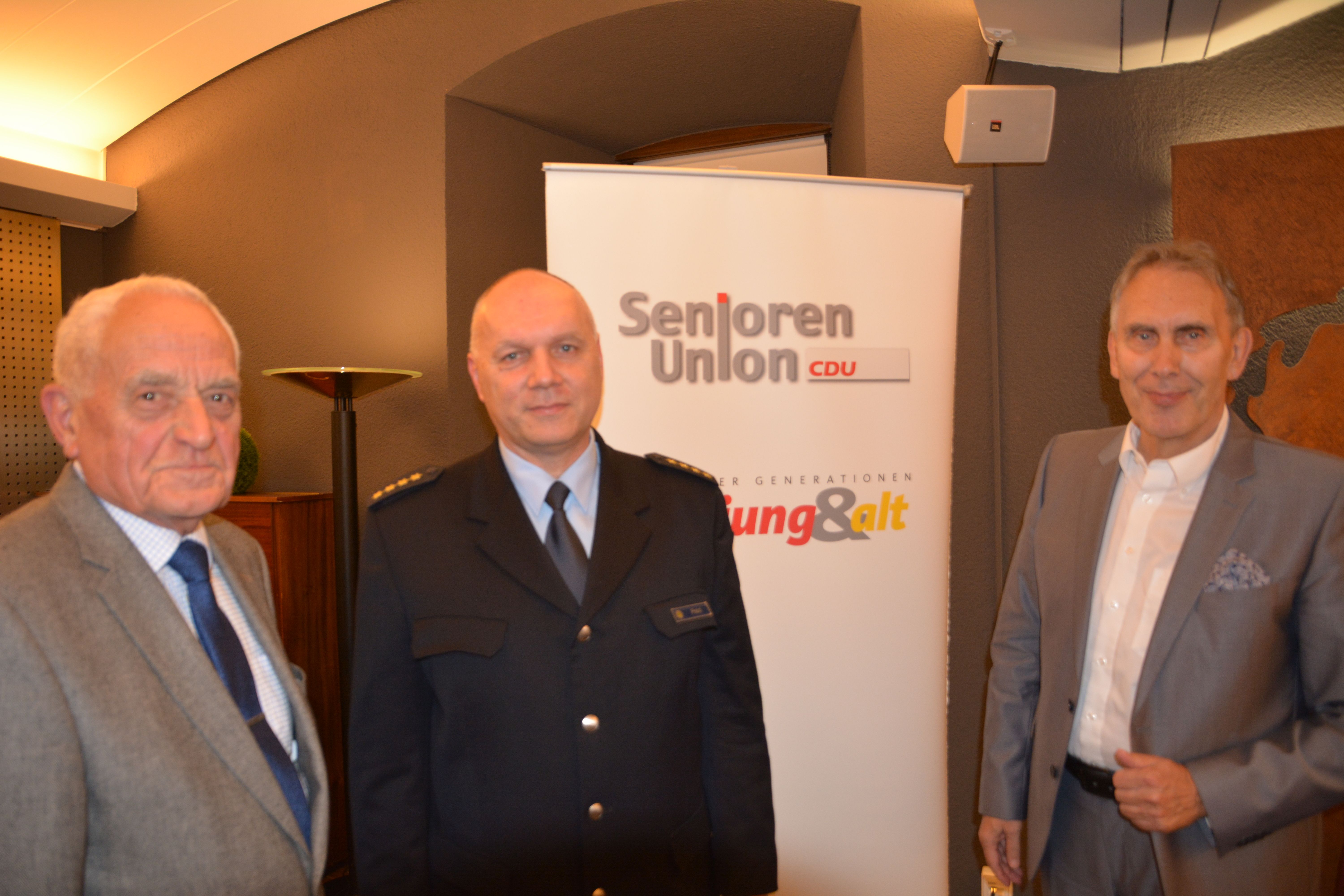 Hans-W. Damke, Polizeidirektor Gregor Pelzl und Dr. Gnter Zecher